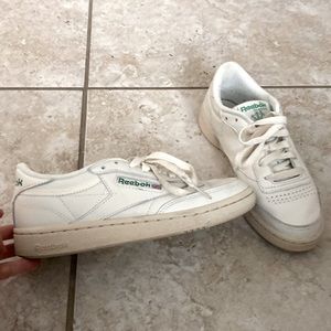 Size 6 Reebok classic